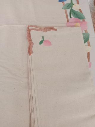 Mantelería de algodón bordado+ 8 servilletas