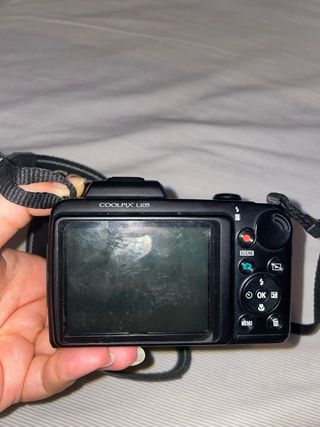 Nikon Coolpix L105 - Cámara digital
