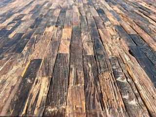 Mesa rústica de madera para 8