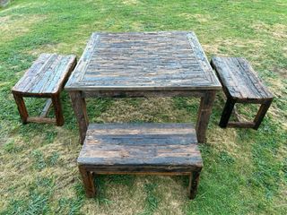 Mesa rústica de madera para 8