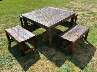 Mesa rústica de madera para 8