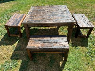 Mesa rústica de madera para 8