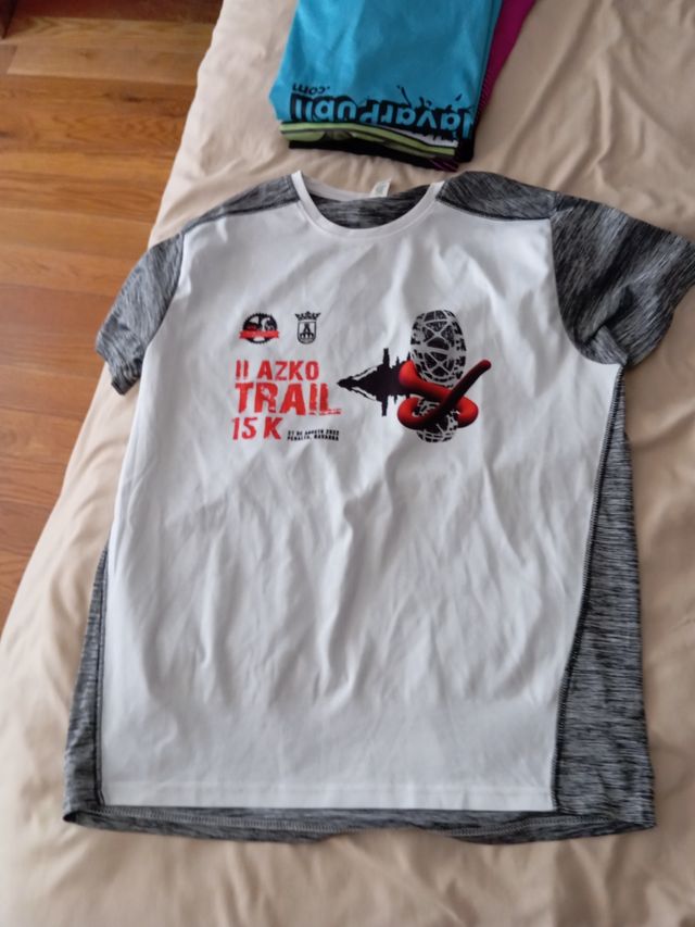 5 Camisetas talla L hombre 