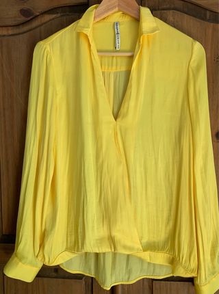 Blusa Amarilla Stradivarius M