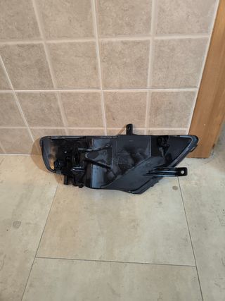 Luz antiniebla Seat Ibiza FR 6J5. Seat leon