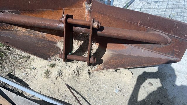 Cazo en V para cunetas