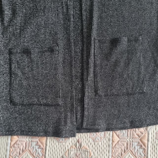 Chaqueta negra de punto