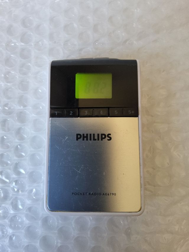 Radio Philips AE6790 - PORTÁTIL digital