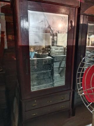 Vitrinas antiguas de madera