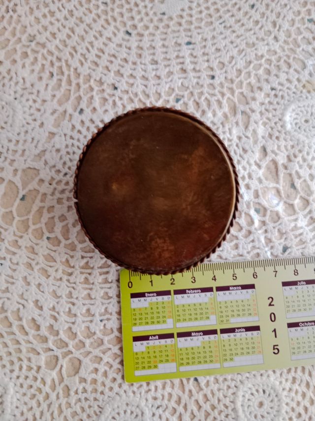 Cassa marocchina vintage in metallo.