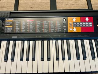 Yamaha PSR-E363 Teclado (no incluye banqueta).