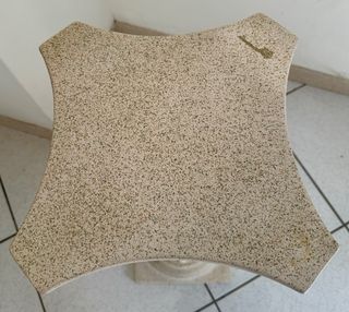 Colonna greca in ceramica