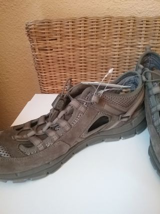 Zapato sandalia quechua talla 40 nuevo