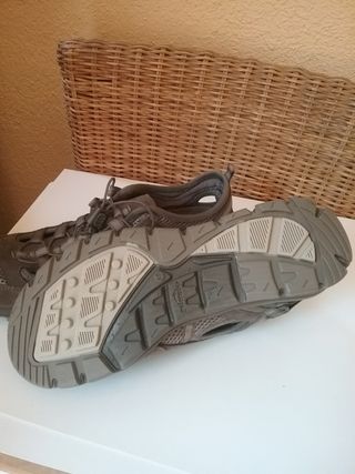 Zapato sandalia quechua talla 40 nuevo