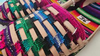 Sandalias artesanales multicolor - 36