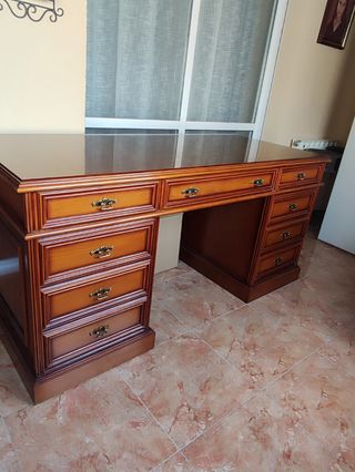 Despacho completo clásico de madera