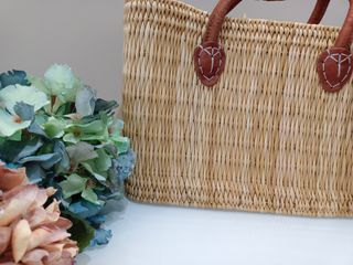 Capazo mimbre asas cuero