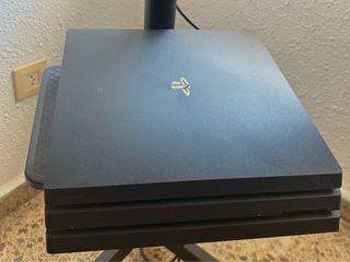 PS4 Pro (PlayStation 4 Pro)- God of War Ragnarök
