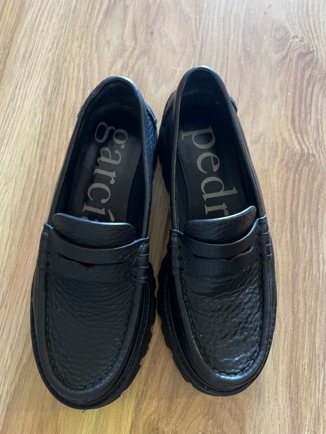 Mocasines Pedro García negros, talla 37