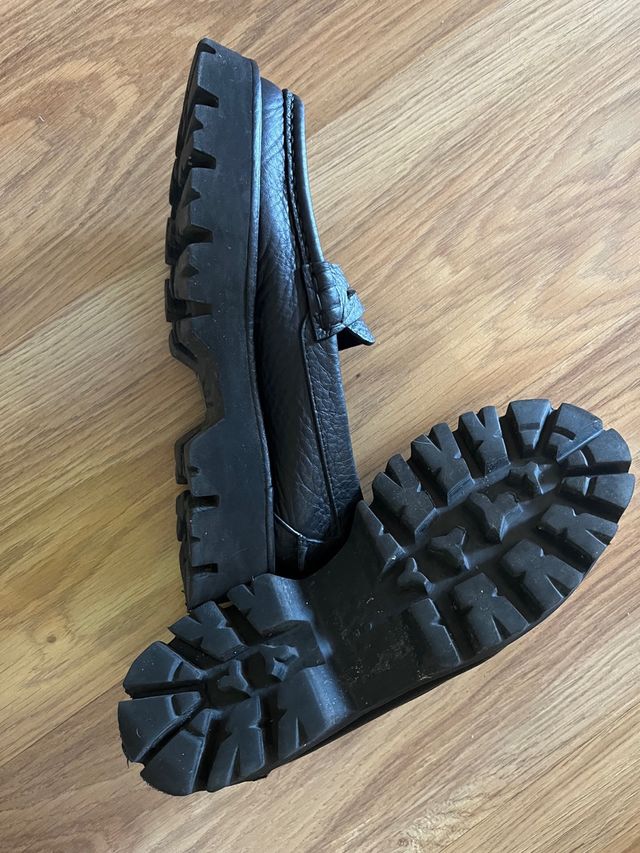 Mocasines Pedro García negros, talla 37