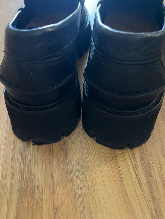 Mocasines Pedro García negros, talla 37