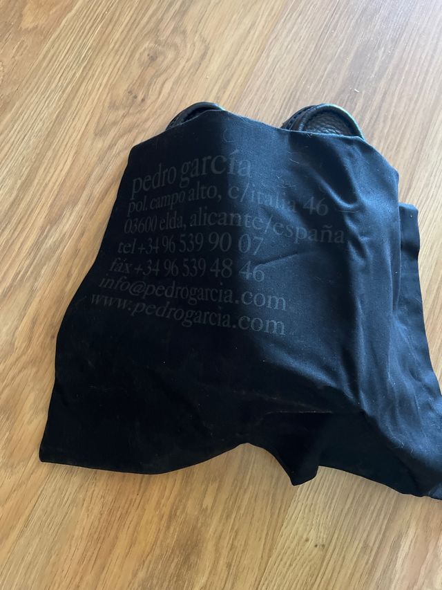 Mocasines Pedro García negros, talla 37