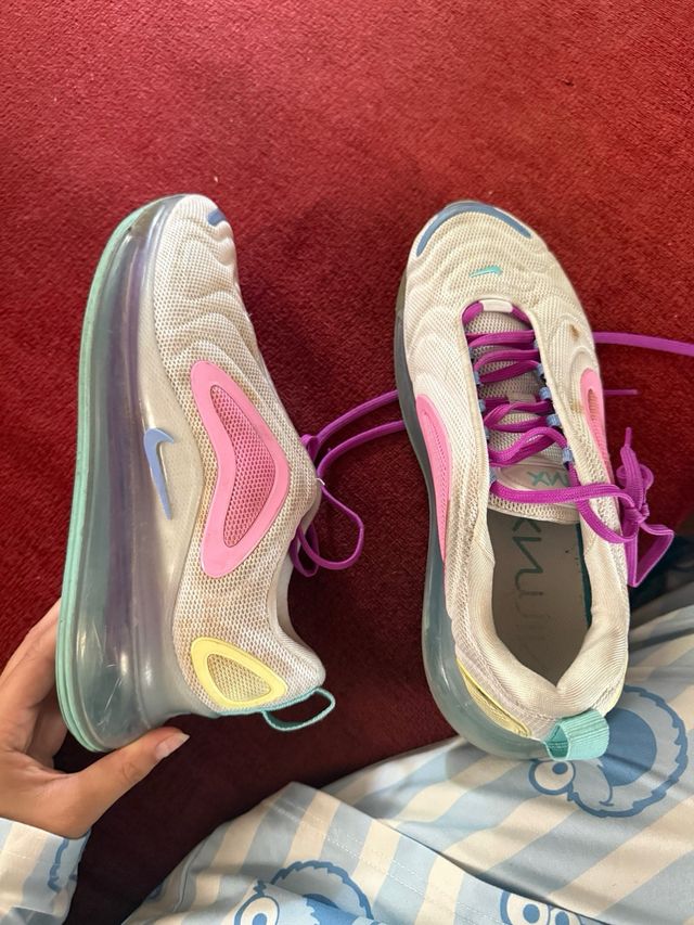 Nike Air Max 720 - Zapatillas Rosa y Blanco