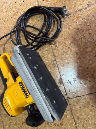 Lijadora Dewalt D26420 - usada