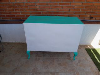 Cómoda vintage turquesa restaurada