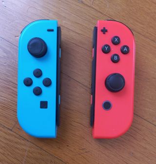 Nintendo Switch Azul-Rojo Con funda 