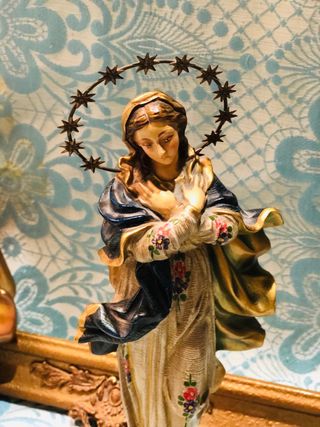 Escultura Virgen Inmaculada  con peana  angeles