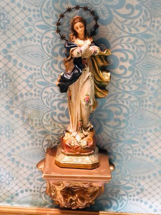 Escultura Virgen Inmaculada  con peana  angeles