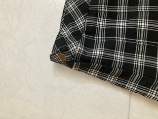 Falda colegiala H&M - negra y blanca