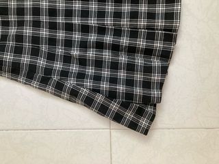 Falda colegiala H&M - negra y blanca
