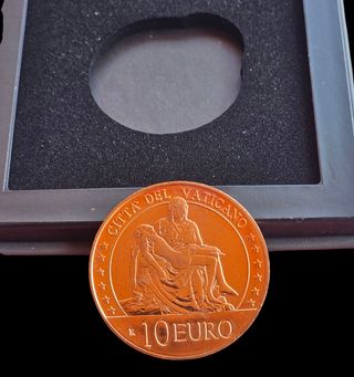 10 € Papa Francisco. La Piedad. Vaticano 2020