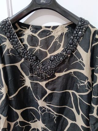 Camisola negra beige estampada