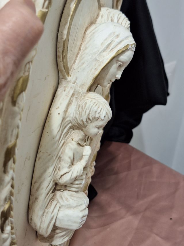 Sacra Famiglia bassorilievo