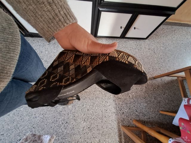 Sandalias cuña Primosaera multicolor