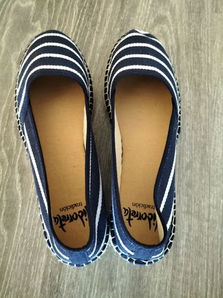Alpargatas Vidorreta azul y blanco