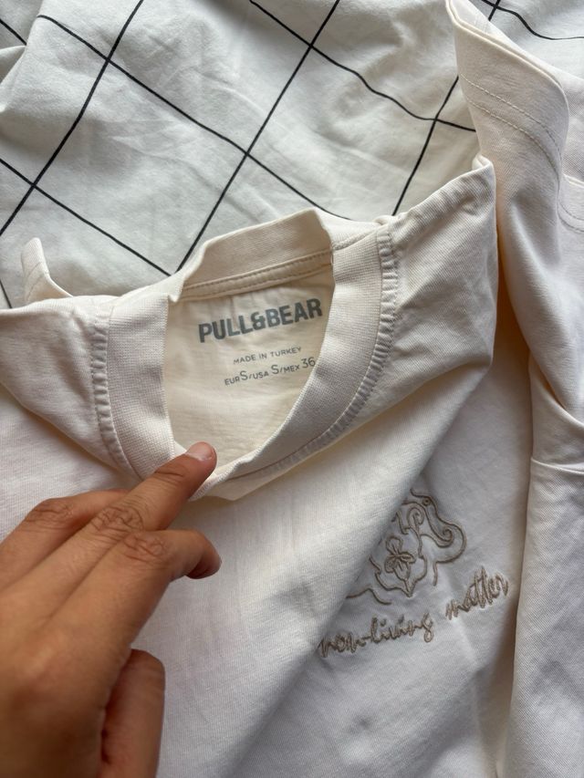 Camiseta Pull & Bear blanca