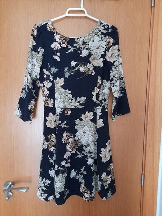 Vestido Zara flores XS