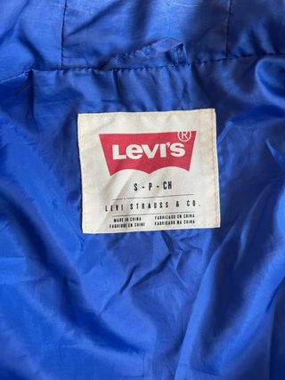 Chaqueta Levi's azul entretiempo