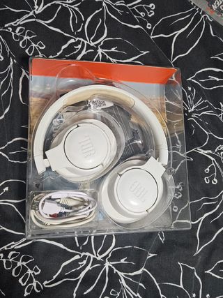Auriculares JBL 750BTNC blancos