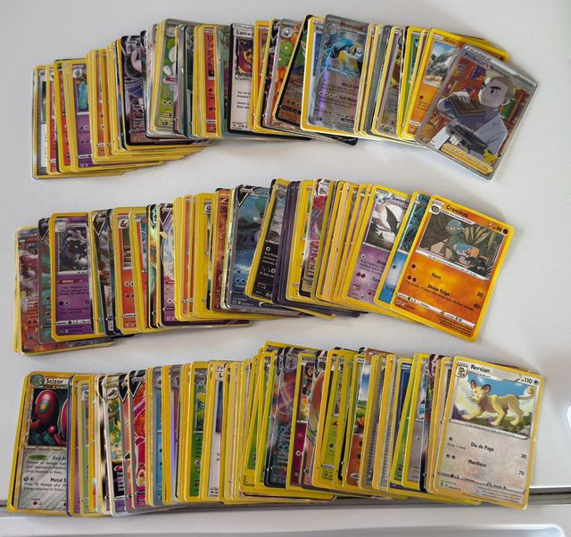 300 carte Pokémon