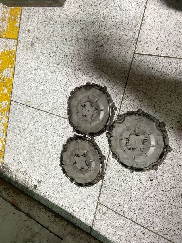 3 Tapacubos Renault Megane Sport