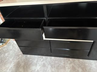 Armario modular blanco y negro