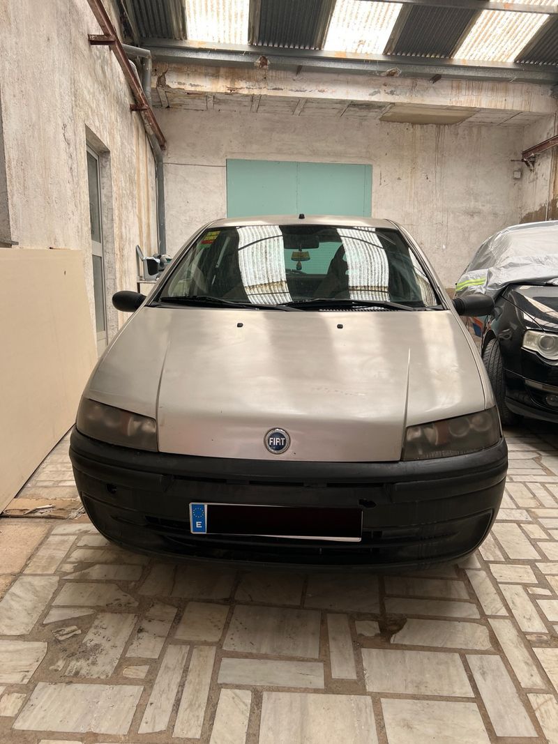 FIAT Punto 2000 - foto 1