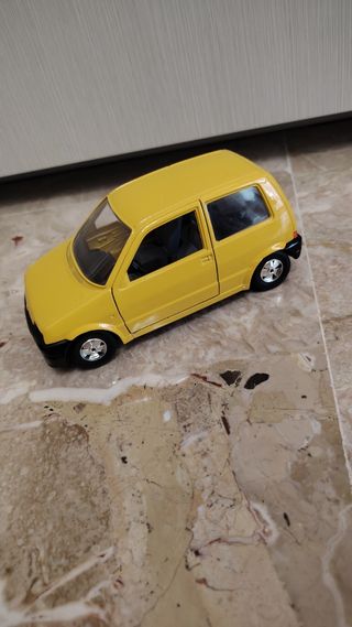 Fiat 500 Sport Bburago 1:24