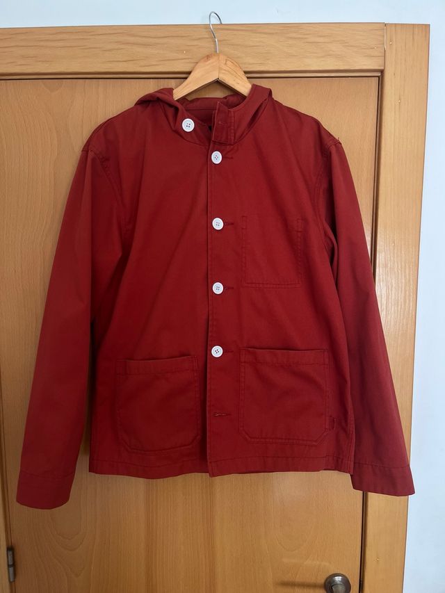 Chaqueta Asos roja con capucha