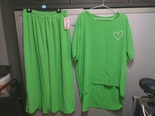 Conjunto pantalón y top - Verde